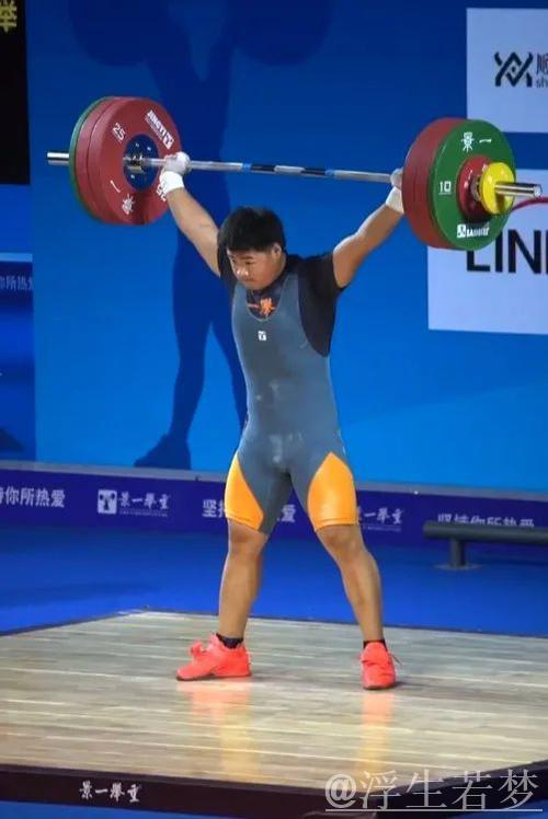 潘云华勇夺男子96公斤级三项冠军 潘云华勇夺男子96公斤级三项冠军